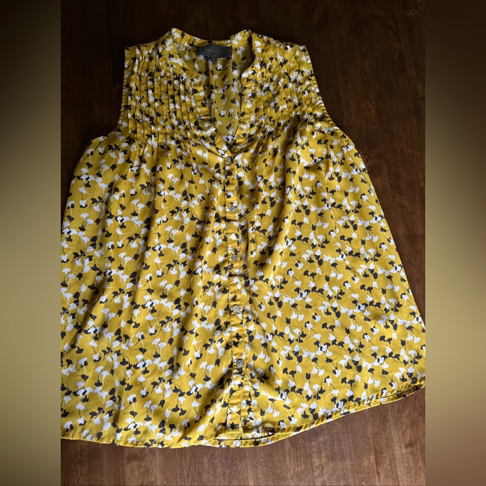 Sunday‎ in Brooklyn Sleeveless Pleated Blouse Women's Small Yellow Floral Prarie